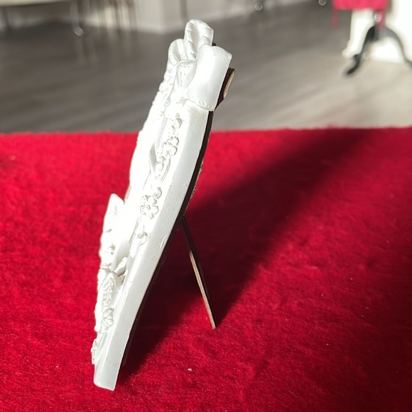 Russ Berrie & Co. Small 3D Wedding Bell w/Bow & Doves Oval Picture Frame - Picture 2 of 4